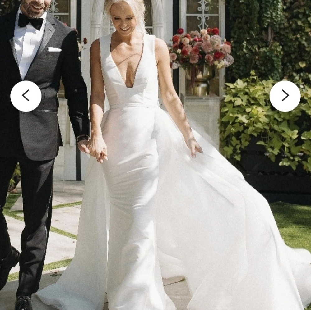 NWOT Wedding Dress Overskirt - Picture 1 of 6
